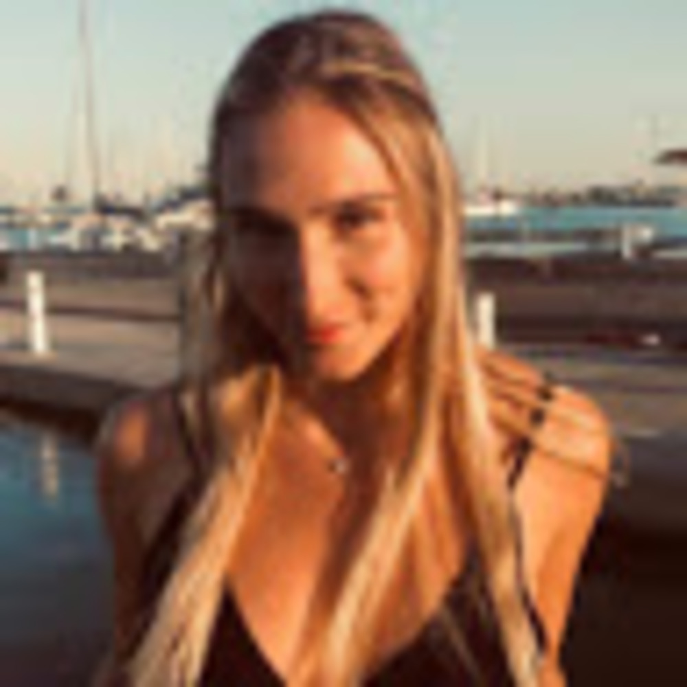 Meet your Posher, Elizabeth